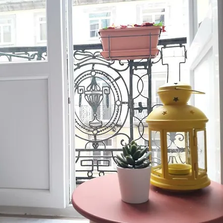 Apartman 75 Négyzetméteres, 2 Hálószobás Apartman 1 Fürdőszobával óváros Területén *